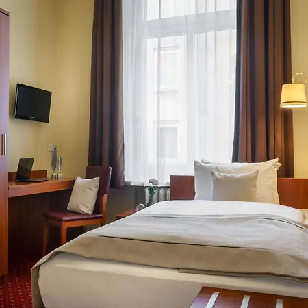Hotel Kronprinz Hamburg Hauptbahnhof-2